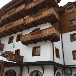 skiing-in-madonna-di-campiglio-09